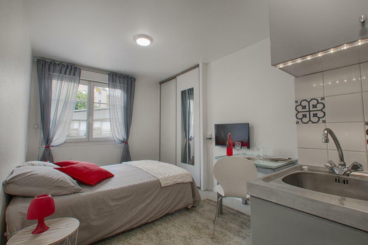 Studio Cosy + Hyper-Centre + Netflix Saint-Lo Luaran gambar